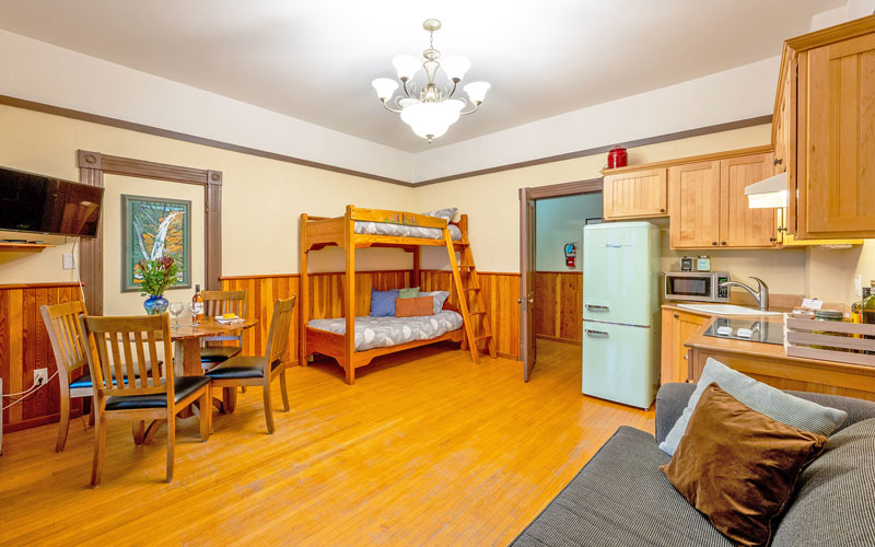 Baker-Suite-Living-Area-at-Victoria-Falls-House-Nelson-BC Cozy living area in the Baker Suite at Victoria Falls House, Nelson BC.